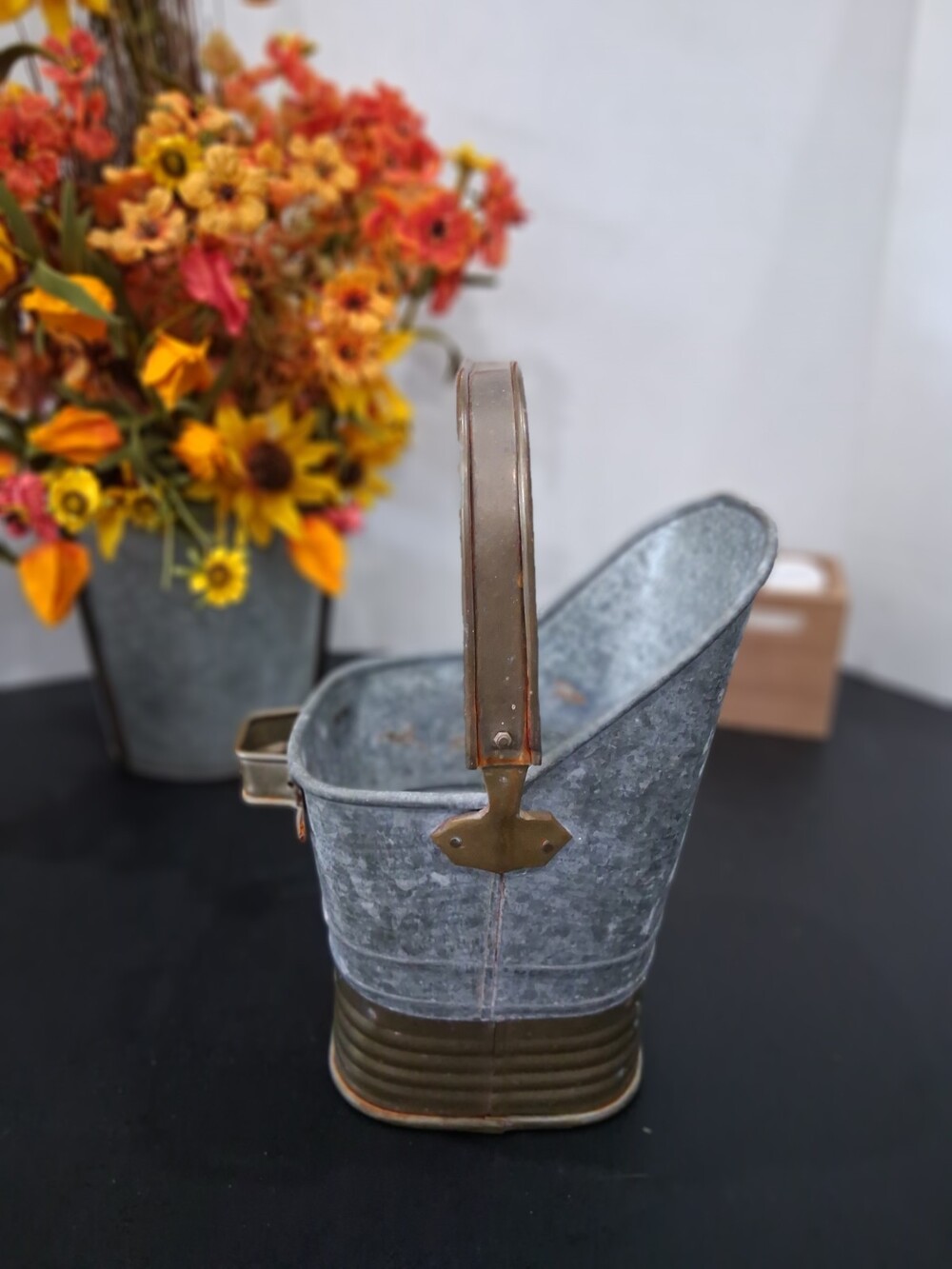 VTG! Galvanized Coal Scuttle Bucket/Fireplace Ash Hod; Brass Accents; EUC!